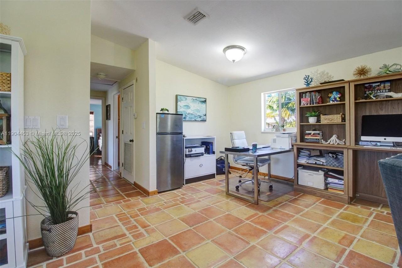 133 Valois Blvd #NA - Photo 5 of 18