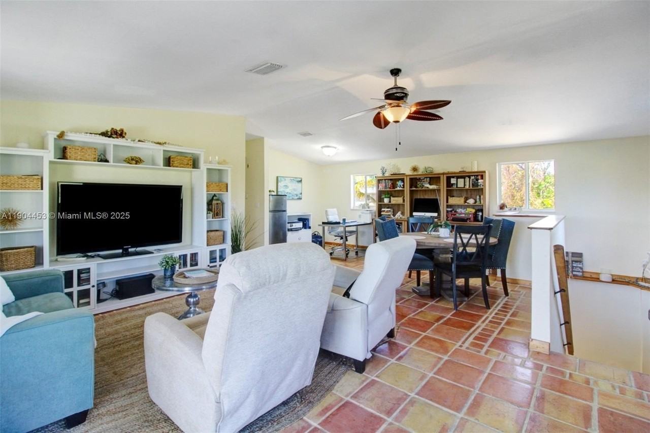 133 Valois Blvd #NA - Photo 6 of 18