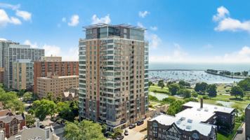 featured image of 1522 N Prospect Ave #1403