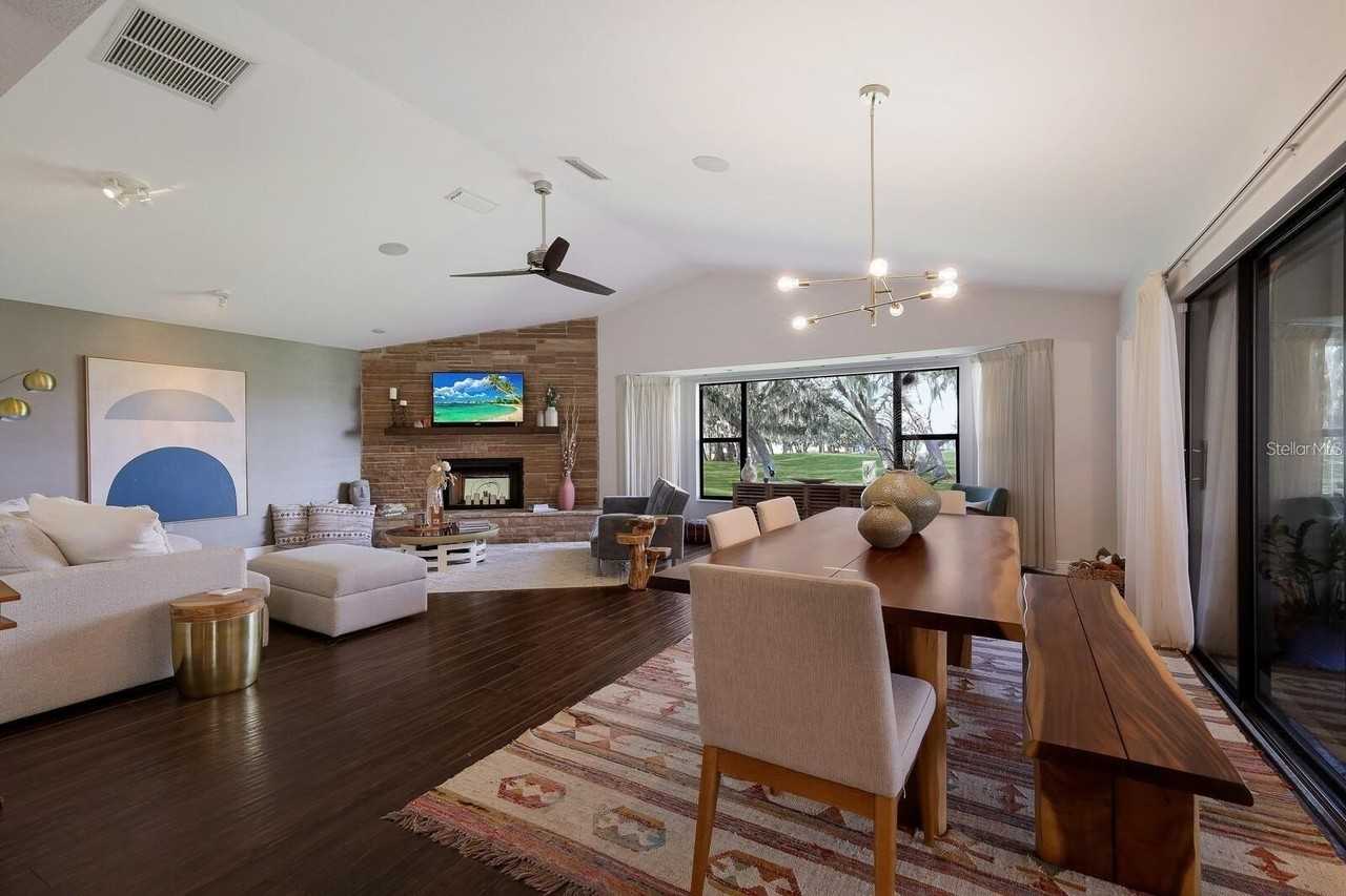 3705 Torrey Pines Blvd - Photo 5 of 30