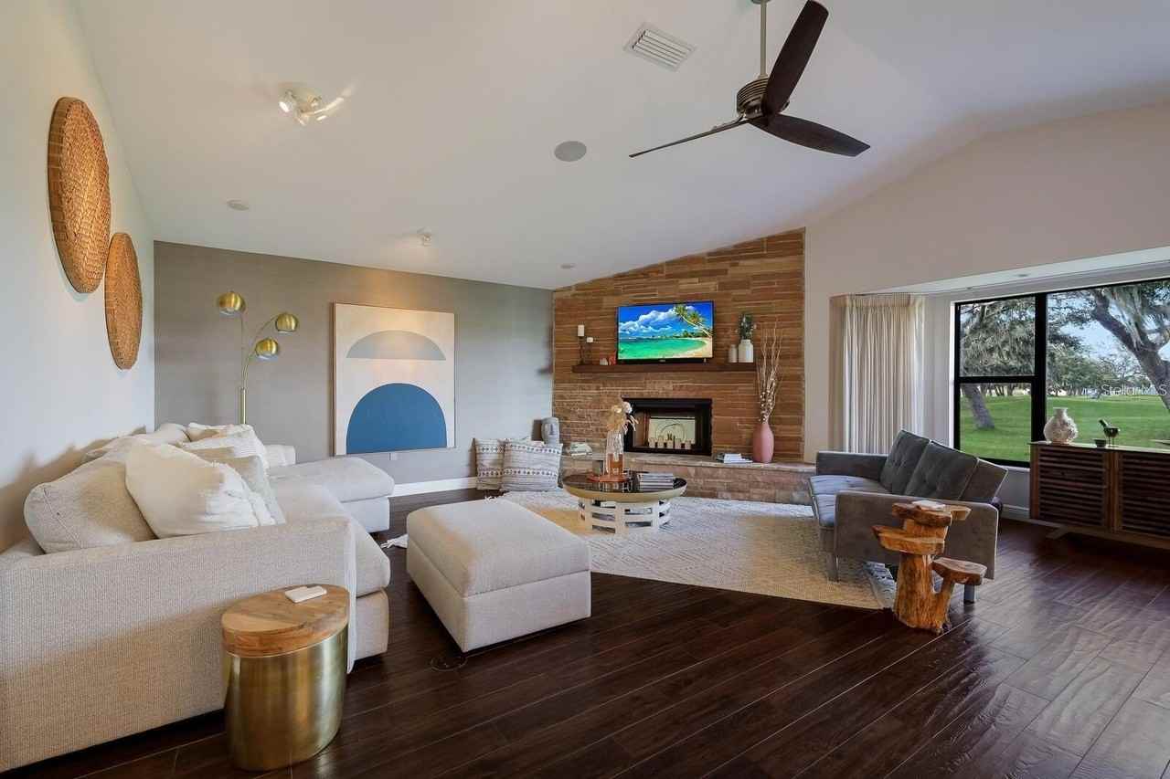 3705 Torrey Pines Blvd - Photo 6 of 30