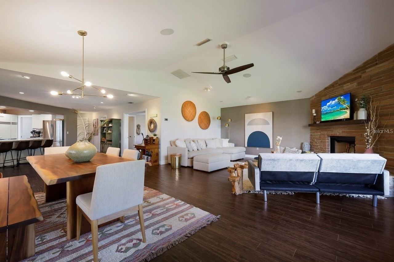 3705 Torrey Pines Blvd - Photo 7 of 30