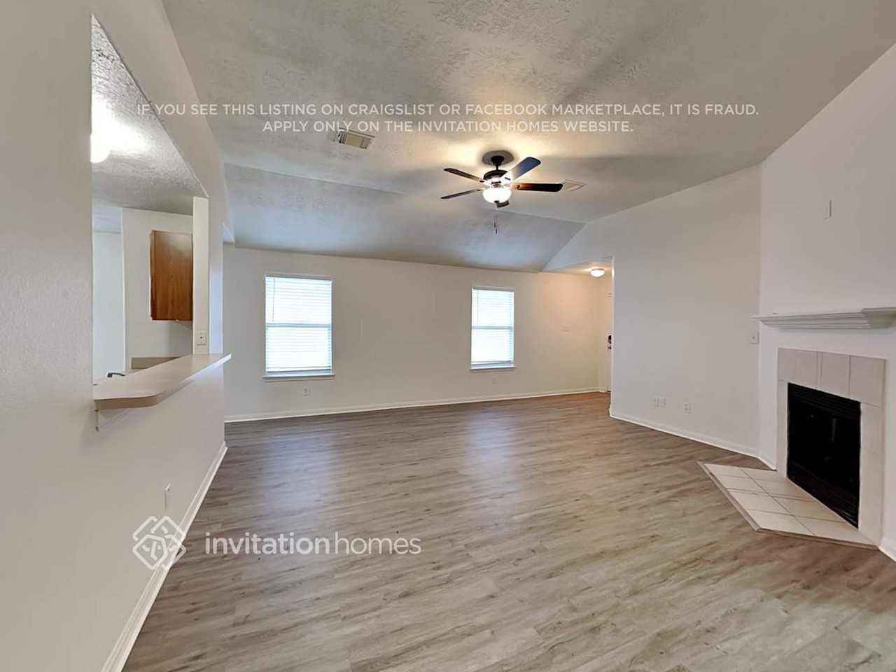 931 Redcrest Springs Ct - Photo 3 of 18