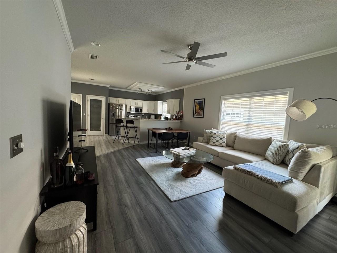 1376 Nw 120th Way - Photo 5 of 21