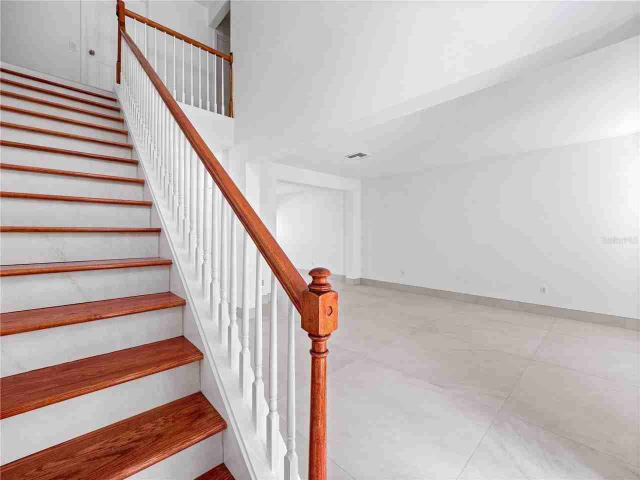 6457 Winder Oaks Boulevard - Photo 2 of 35