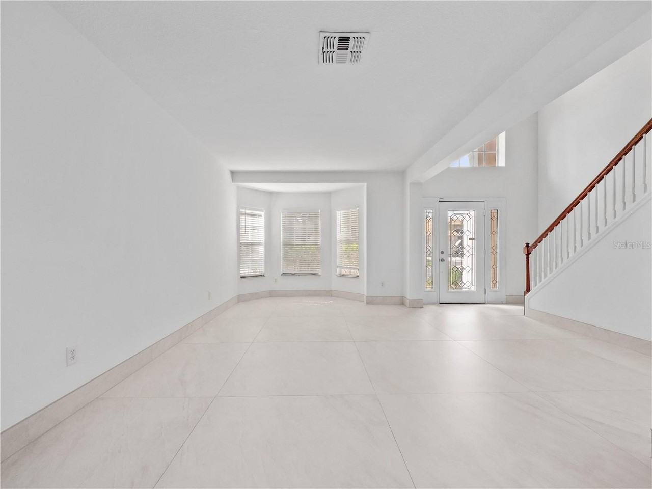 6457 Winder Oaks Boulevard - Photo 6 of 35