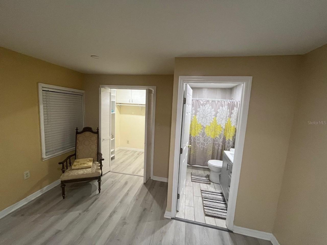 239 S Indiana Ave - Photo 5 of 13