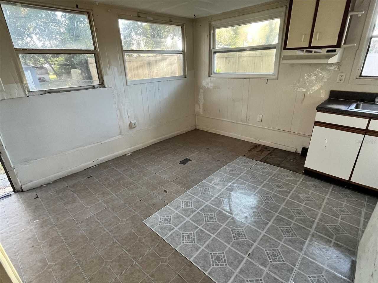 1223 E Parker St #2 - Photo 5 of 10