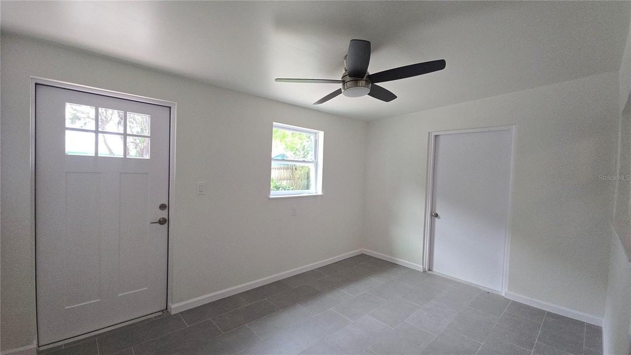 115 15th Ave Sw - Photo 4 of 13