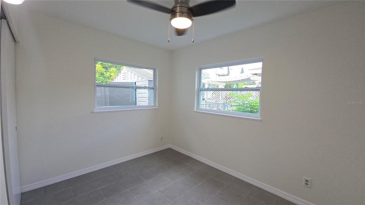 115 15th Ave Sw - Photo 7 of 13