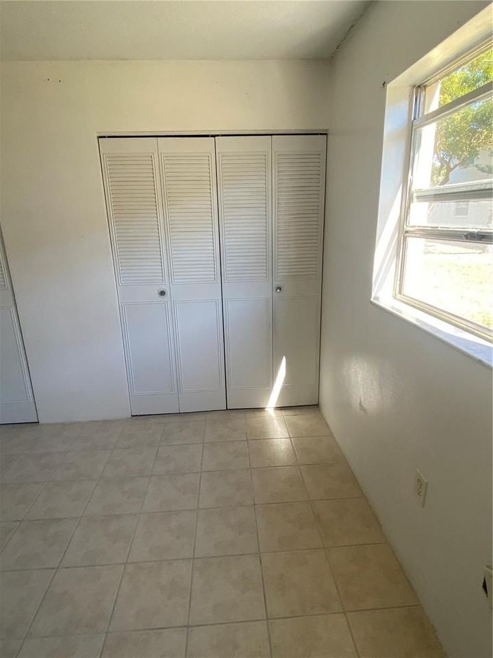 2500 Harn Blvd #F5 - Photo 6 of 8