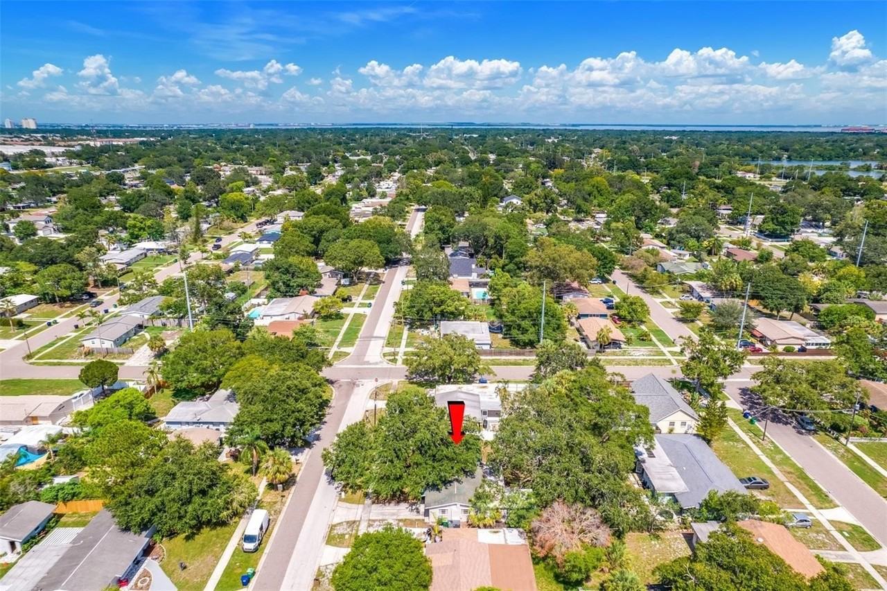 4704 West Wyoming Avenue - Photo 6 of 50