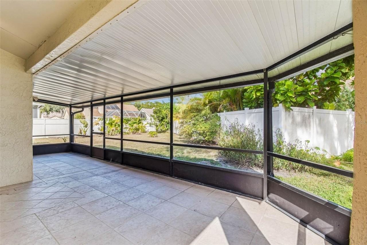 7206 Ridgeport Dr - Photo 4 of 50