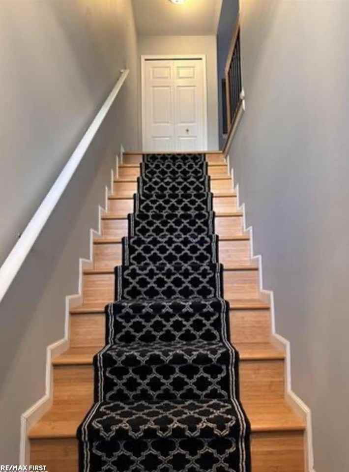 56587 Scottland Boulevard - Photo 2 of 12