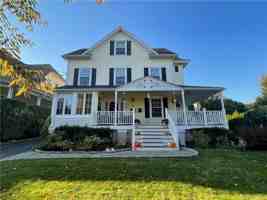 featured image of 28 Nautilus Pl