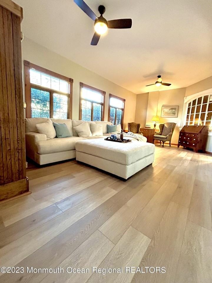 208 Passaic Ave - Photo 3 of 19