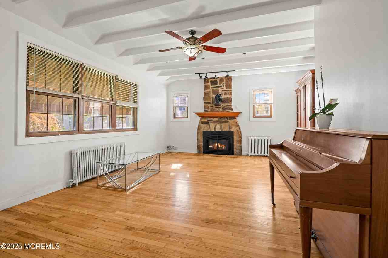 72 Whale Pond Rd - Photo 5 of 50