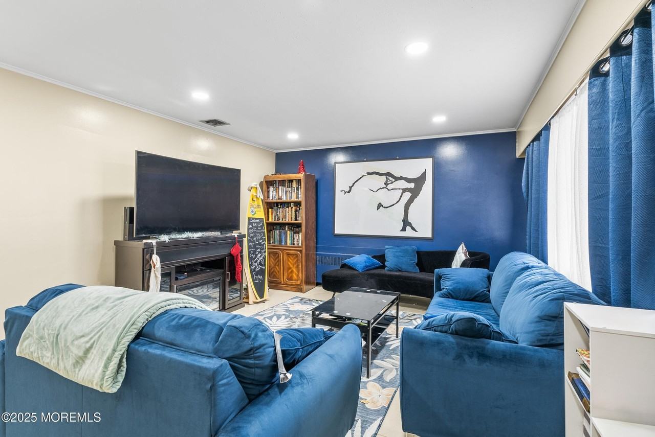 128 Beechwood Ave - Photo 4 of 29