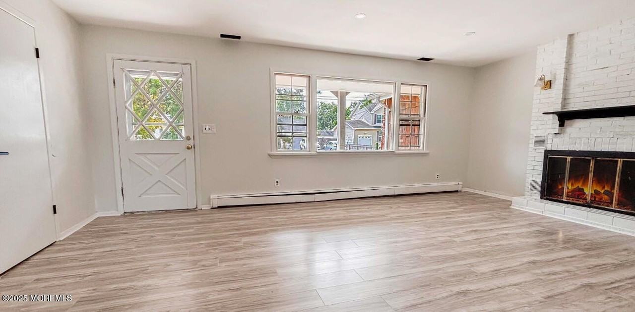 1533 11th Ave - Photo 3 of 4