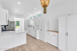 featured image of 19 Longbrook Ln