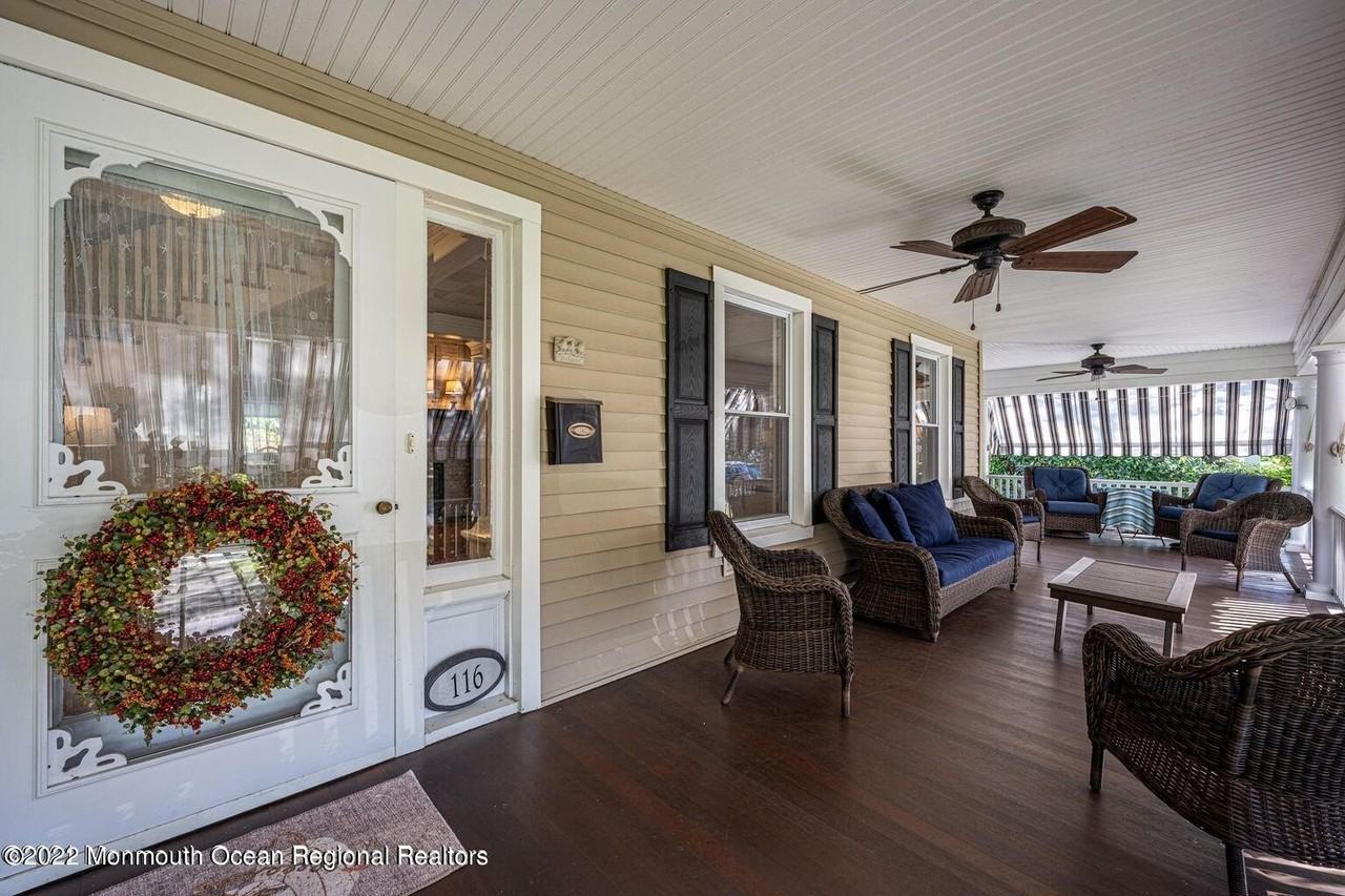 116 Tuttle Ave - Photo 3 of 45