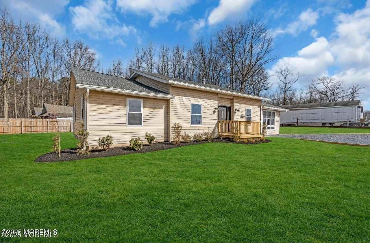 23a Stoney Hill Road - Photo 2 of 46