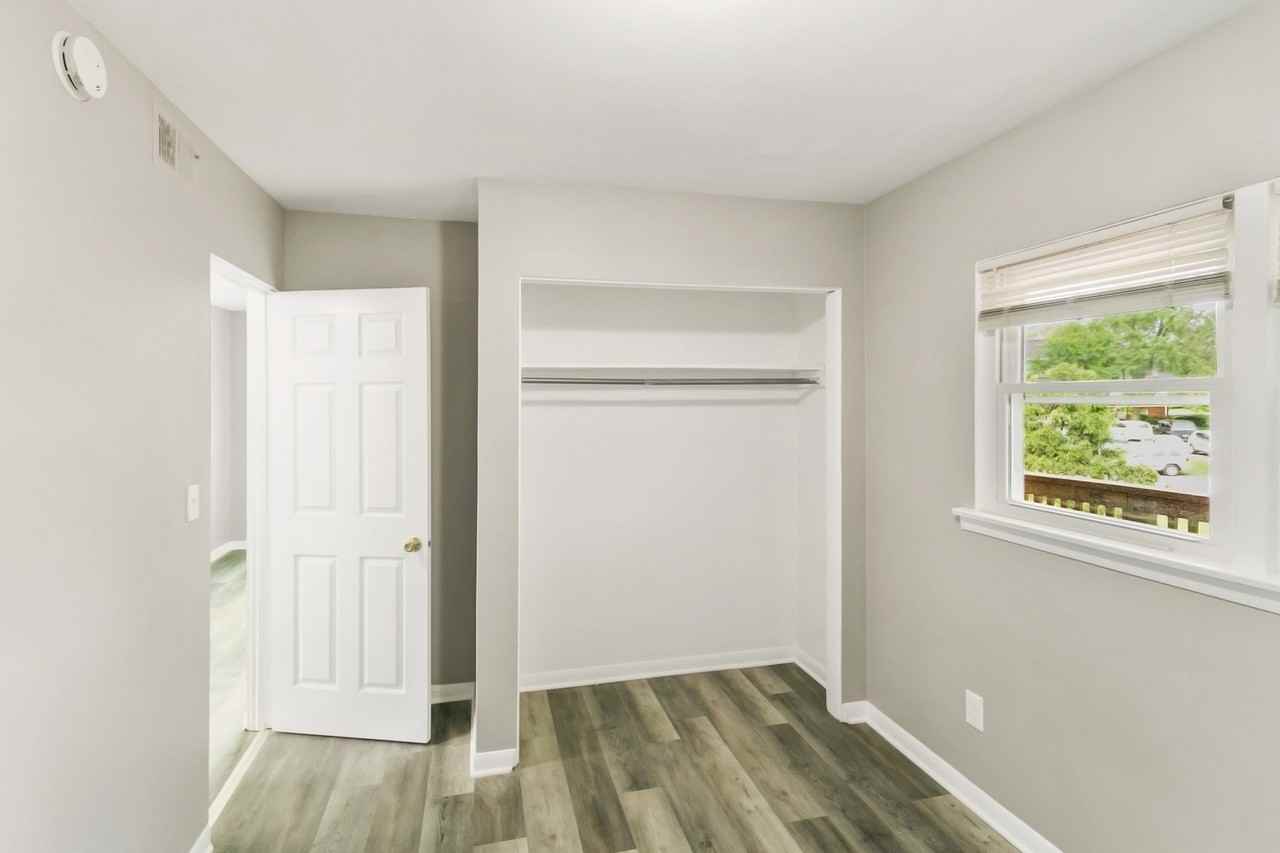 991 Tollview Avenue #4 - Photo 7 of 9