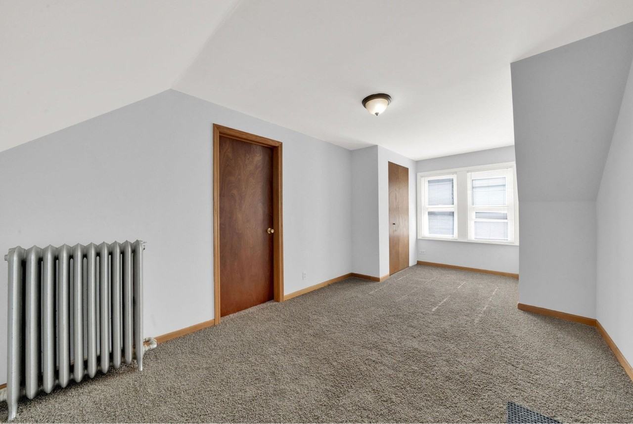 6238 S Massasoit Ave #2 - Photo 4 of 7