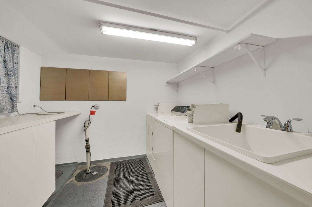 6238 S Massasoit Ave #2 - Photo 7 of 7