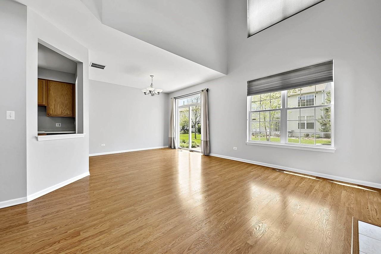 2804 White Thorn Cir #2804 - Photo 3 of 15