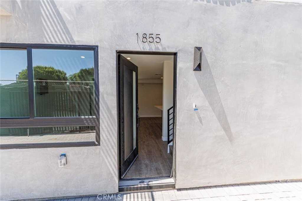 1855 Crenshaw Boulevard - Photo 2 of 22