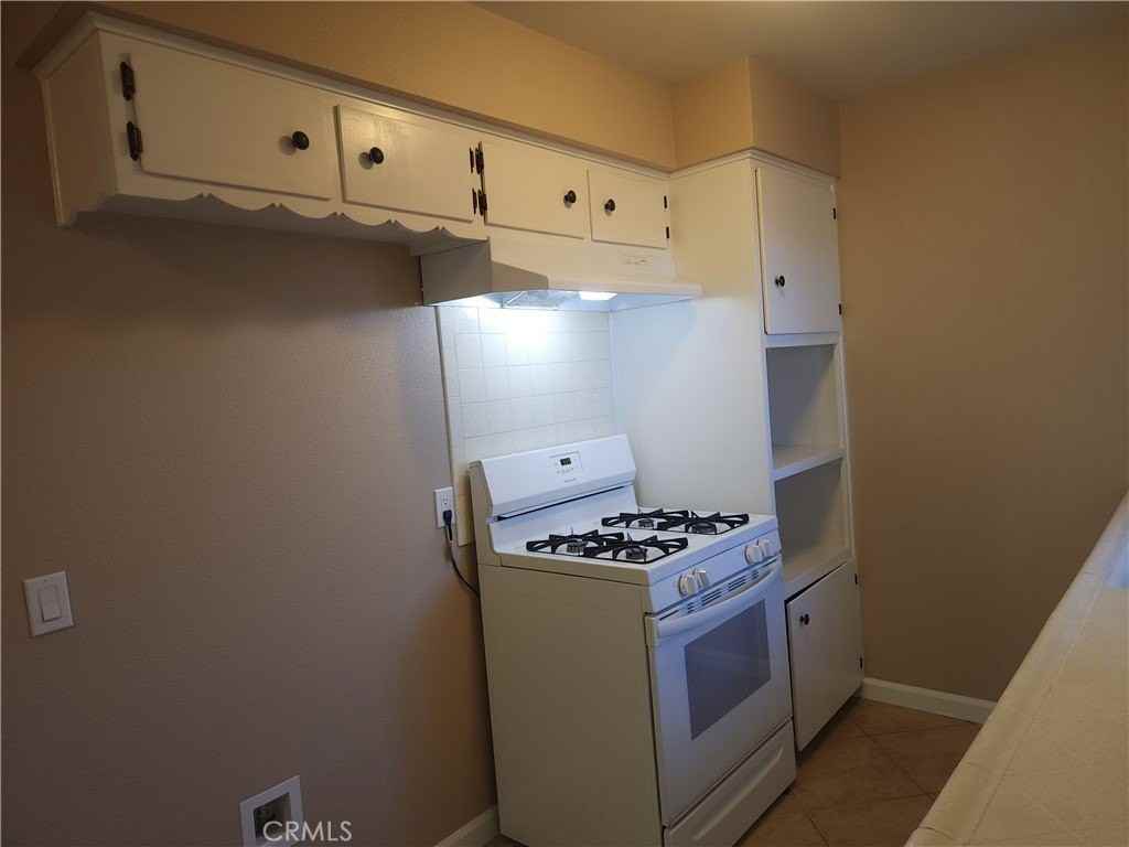 35187 Avenue C - Photo 7 of 23