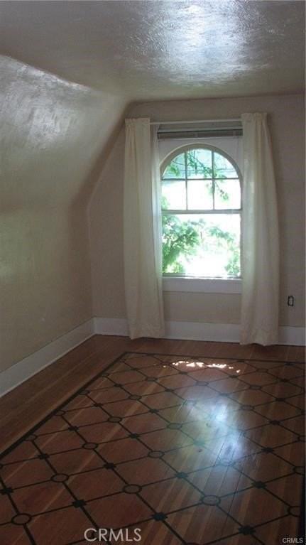 324 Ximeno Ave - Photo 7 of 14