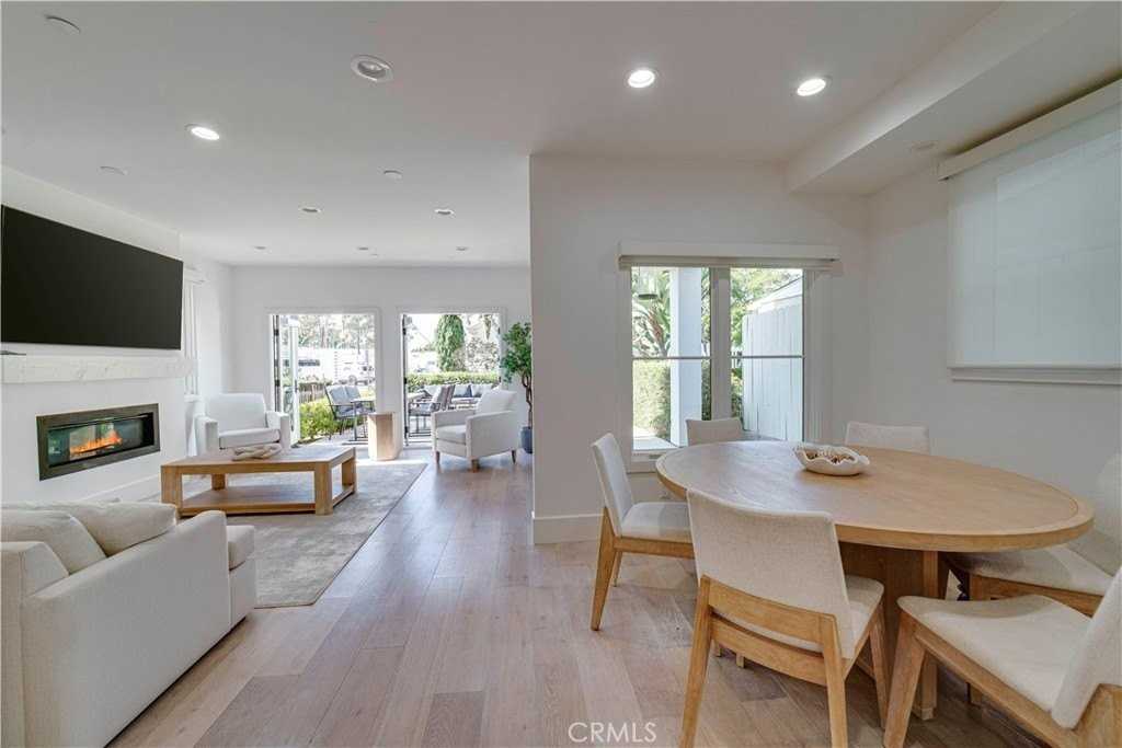 608 Heliotrope Ave - Photo 6 of 50