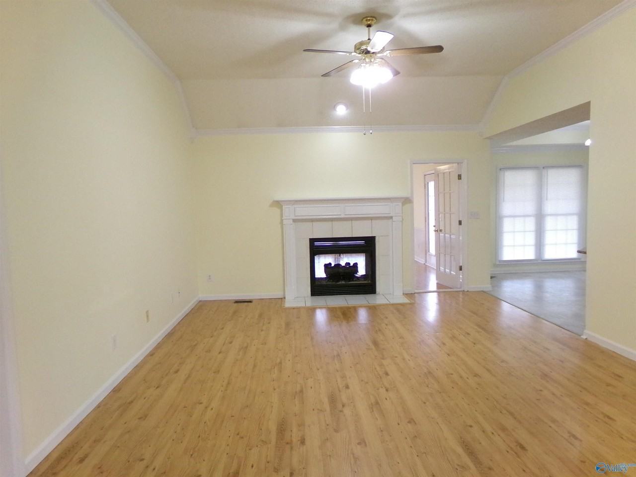 141 Freedom Way - Photo 3 of 17