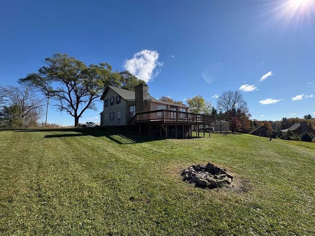 635 Putman Rd - Photo 4 of 42