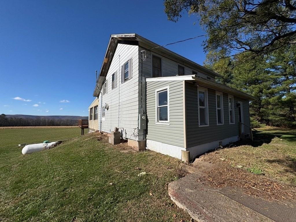 635 Putman Rd - Photo 6 of 42