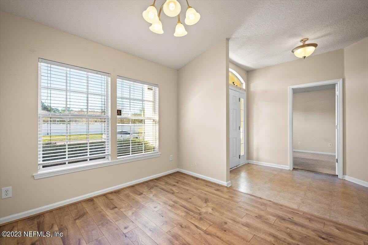 929 Raindrop Lane - Photo 6 of 32