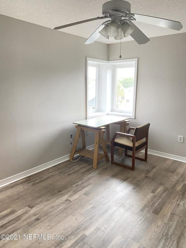 201 10th Ave N Apt 301 #301 - Photo 7 of 15