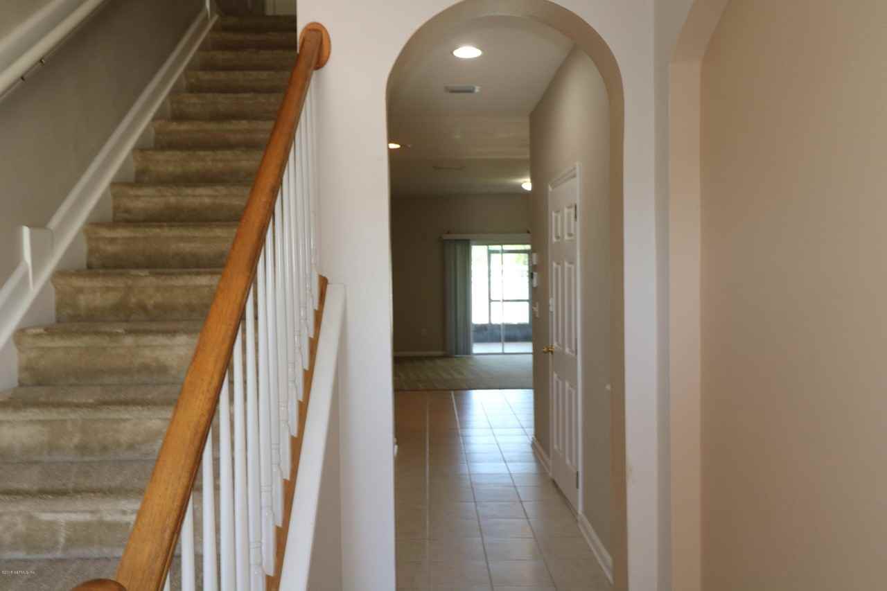 584 Crystal Way - Photo 2 of 14