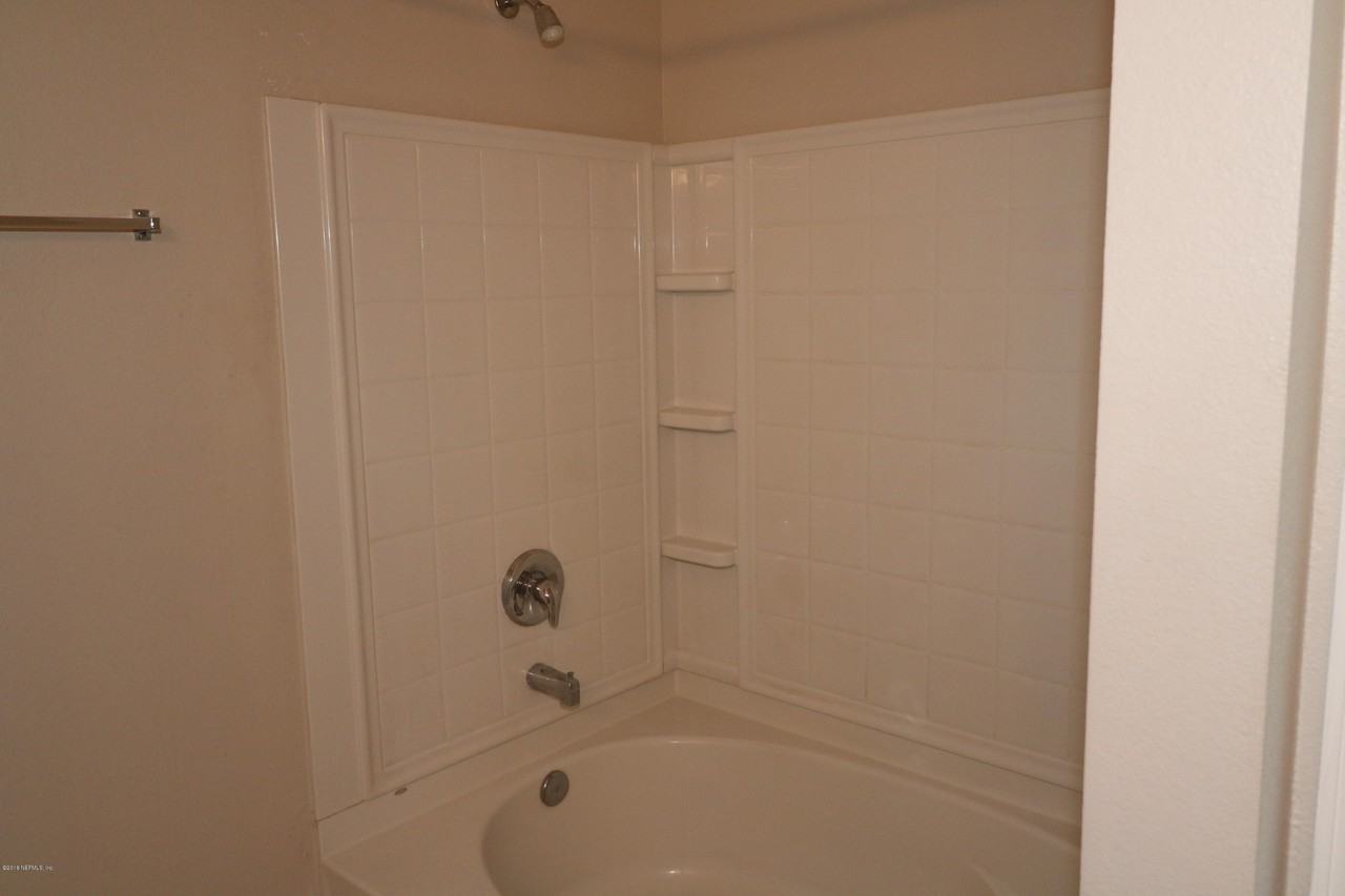 584 Crystal Way - Photo 6 of 14