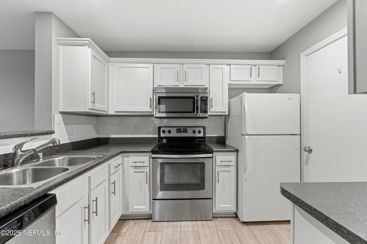 7701 Timberlin Park Boulevard #218 - Photo 4 of 24