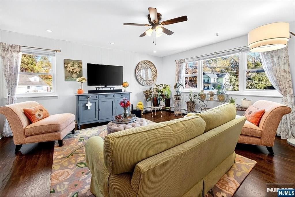 61 Star Lake Road - Photo 2 of 18