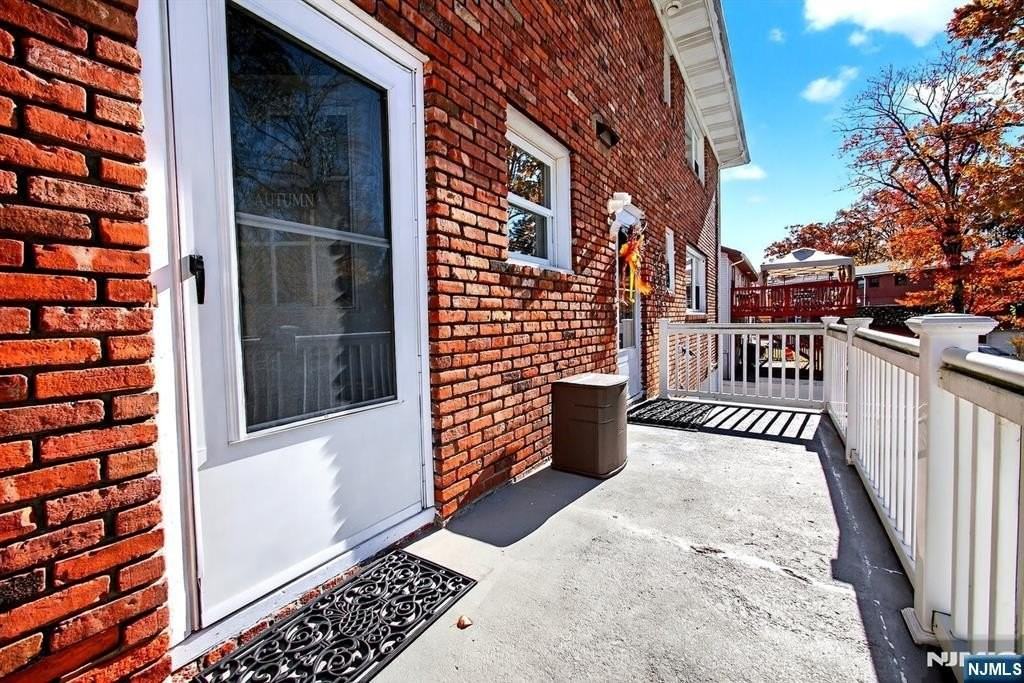 61 Star Lake Rd - Photo 2 of 20