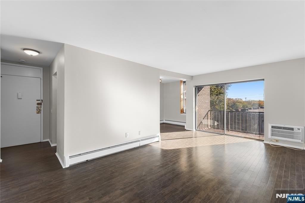 355 River Road - Photo 2 of 18