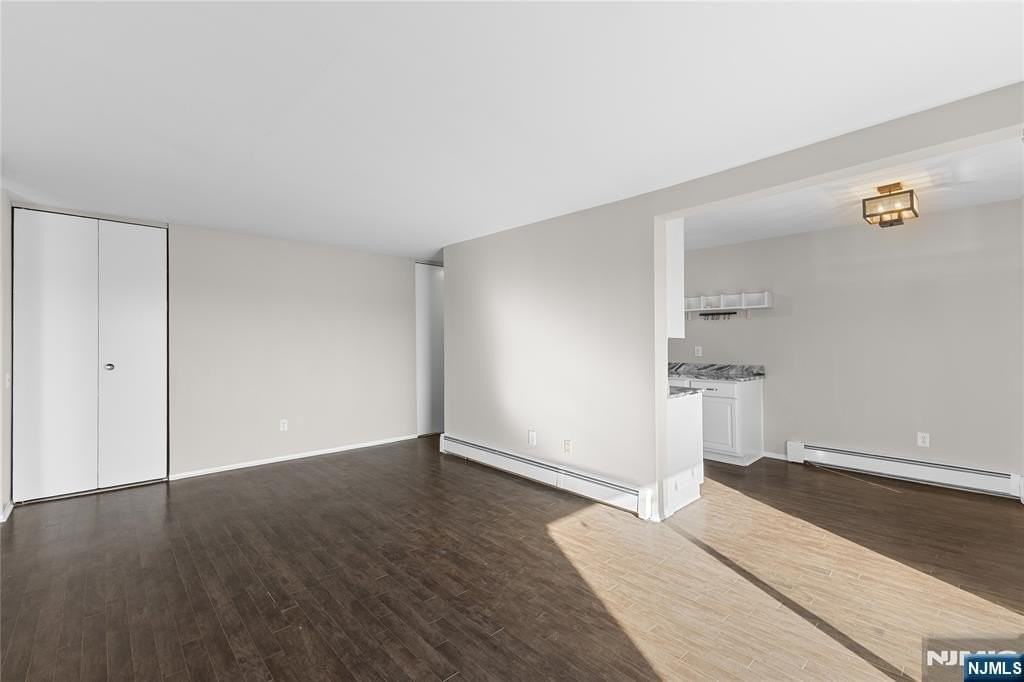 355 River Road - Photo 3 of 18