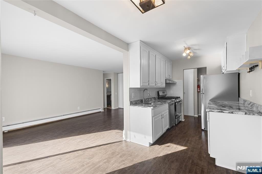 355 River Road - Photo 4 of 18