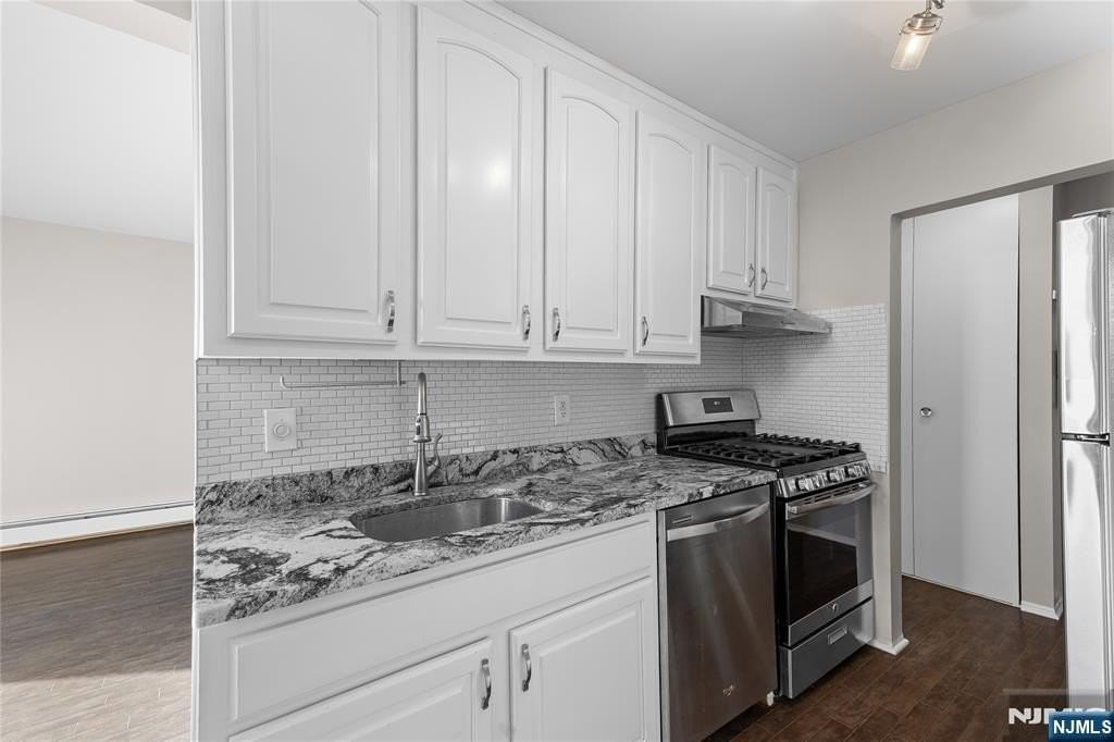 355 River Road - Photo 6 of 18