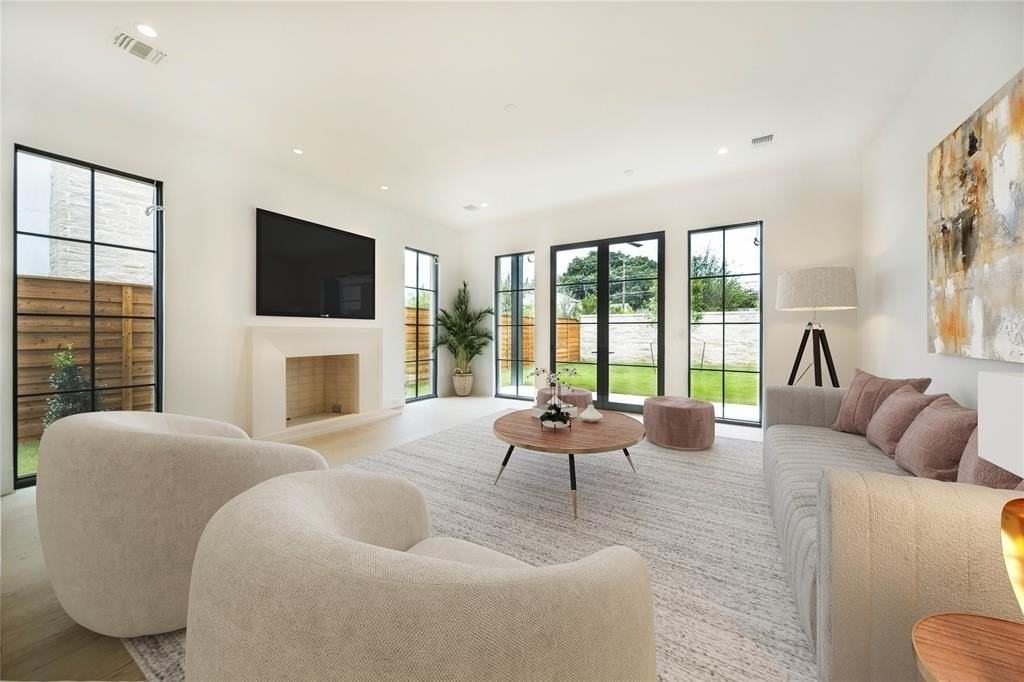 9713 Kerrisdale Ln - Photo 6 of 20