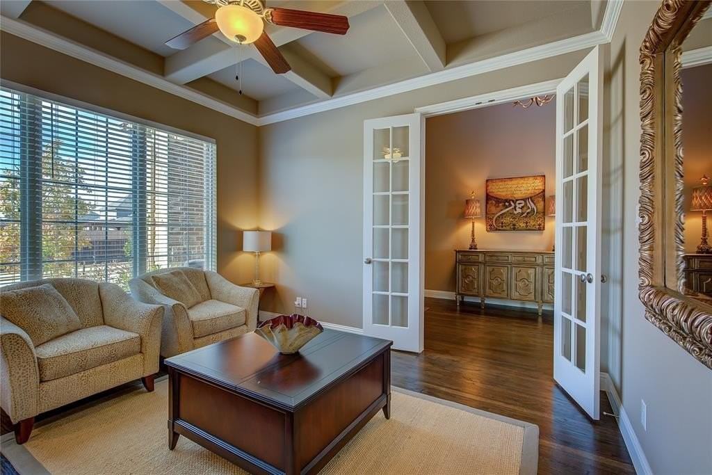 4194 Ravenbank Dr - Photo 4 of 37